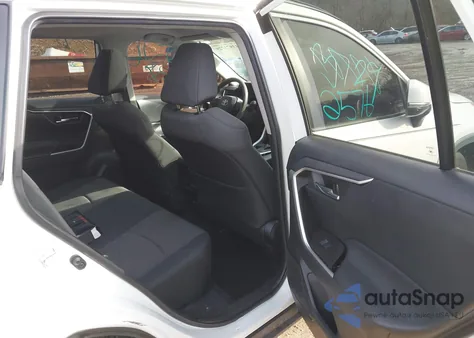 2021 Toyota Rav4 Xle z USA, uszkodzony, nr VIN 2T3W1RFV1MC120066